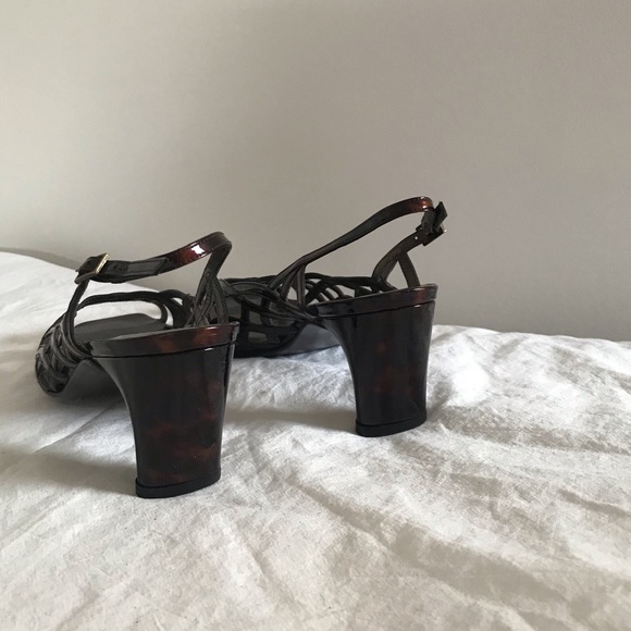 Stuart Weitzman Brown Tortoise slingback sandals - Picture 4 of 4